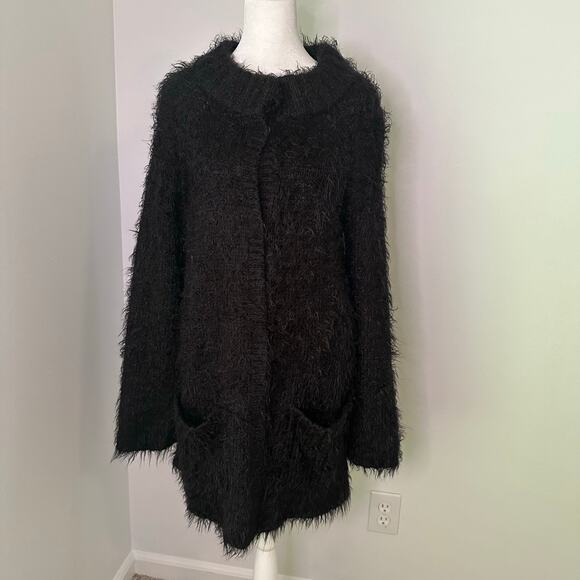 Free People black fur button up long sleeve sweater jacket size M - Picture 2 of 8